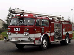 1977 American LaFrance Century TeleSqurt - Truck 9